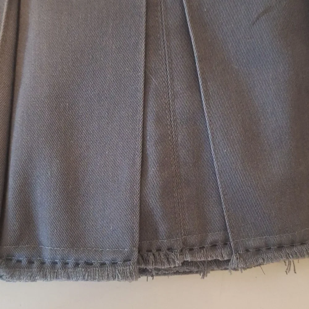 Utilikilts Gray pleated utility Kilt with raw hem size S 32 unisex